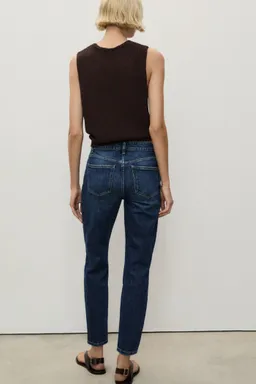 Jean newmom confort tiro alto de Mango en Pantalones para argentina