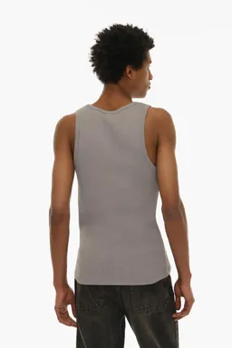 Remera musculosa canalé de Lefties en Remeras y Polos para argentina