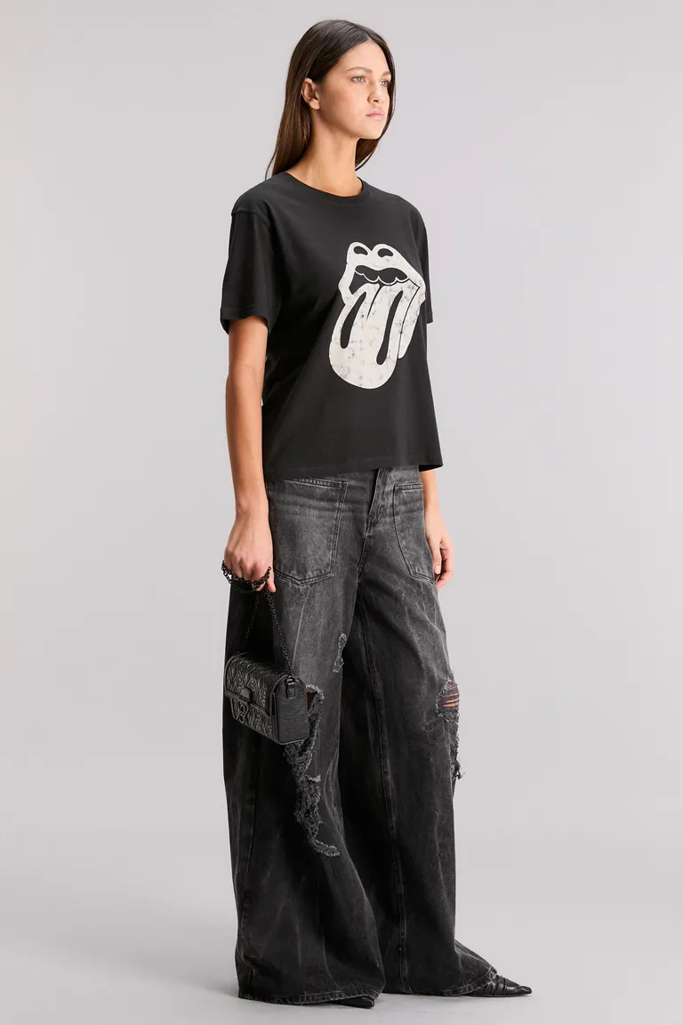 Remera de algodón con estampa exclusiva de los icónicos Rolling Stones de Kosiuko en Remeras para argentina