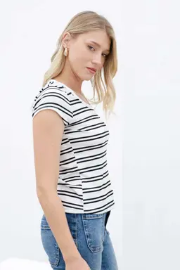 Remera Raya Doble de Hesed en Remeras para argentina