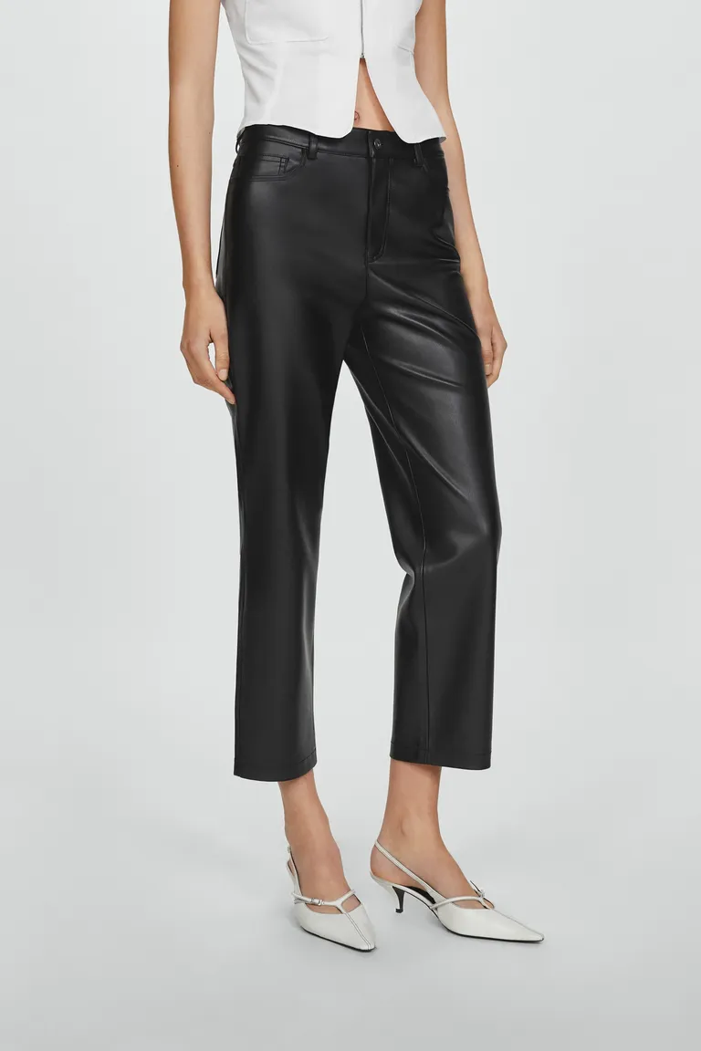 Pantalón recto efecto cuero de Mango en Pantalones para argentina