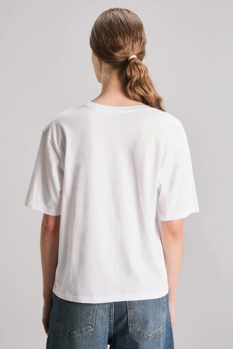 Remera oversize de algodón con estampa llamativa y exclusiva de Kosiuko en Remeras para argentina