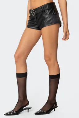 Short cuero sintético alba de Edikted en Shorts para argentina