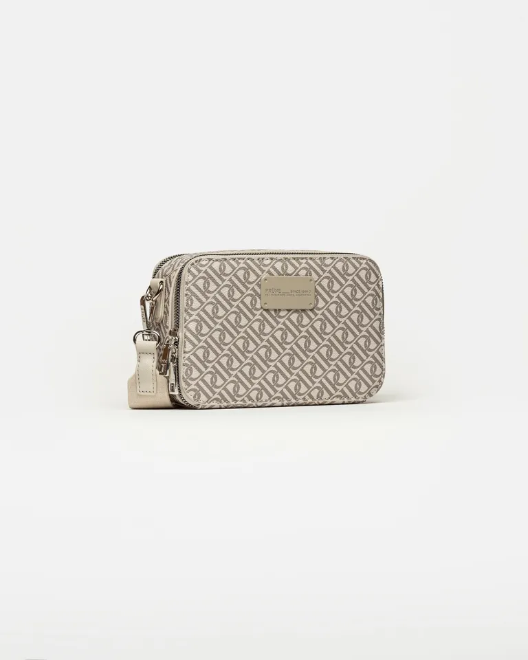 Bandolera rígida y estructurada con efecto monograma y chapón metálico de Prüne en Bolsos y Carteras para argentina