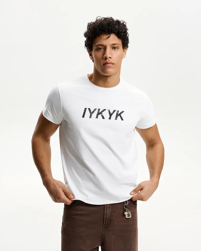 Remera manga corta estampada de Bershka en Remeras y Polos para argentina