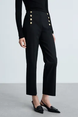 Pantalón recto con botones joya de Mango en Pantalones para argentina