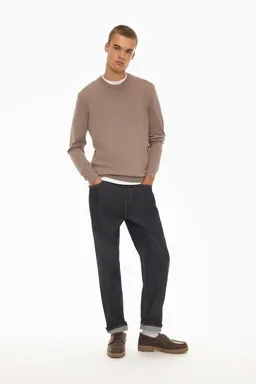 Sweater básico cuello redondo de Lefties en Buzos y Sweaters para argentina