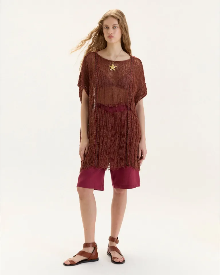 Remerón oversize de algodón con diseño teñido artesanalmente y acabado único de Blue Sheep en Capas y Ponchos para argentina