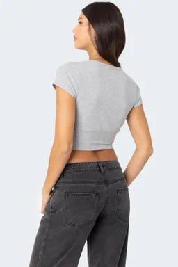 Top corto escote de Edikted en Tops para argentina