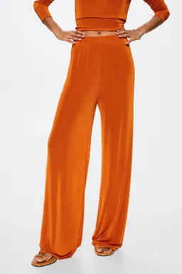 Pantalón fluido wideleg de Mango en Pantalones para argentina