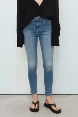 Jean skinny tiro medio de Mango en Pantalones para argentina