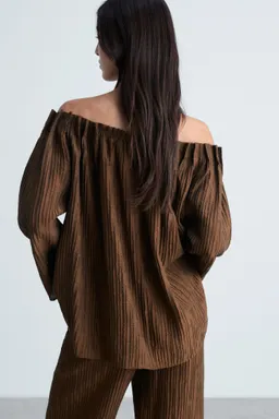 Blusa fruncida textura de Mango en Blusas para argentina
