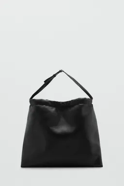 Bolso cuero estilo saco de Mango en Bolsos y Carteras para argentina