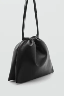Bolso cuero estilo saco de Mango en Bolsos y Carteras para argentina