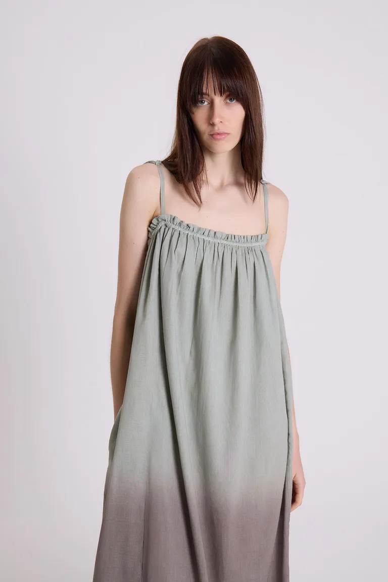 Vestido gris de corte amplio y bretelero para mujer de Maria Cher en Vestidos para argentina