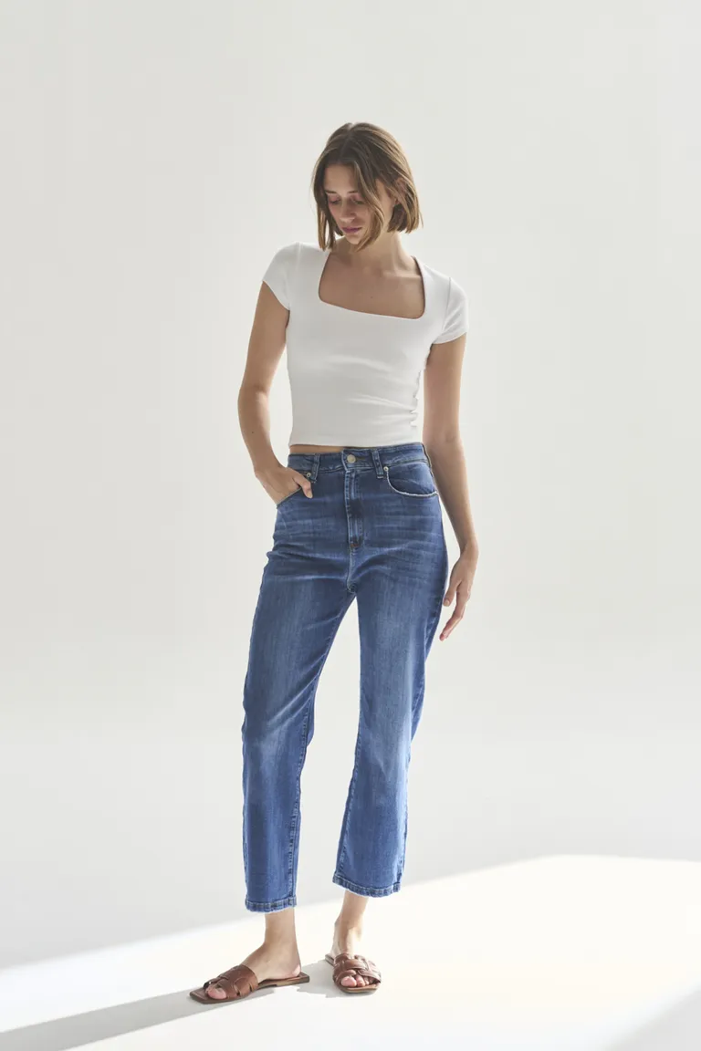 Pantalones rectos de tiro alto en tonos azules - Moda femenina argentina de Akiabara en Pantalones para argentina