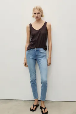 Jean pushup skinny tiro bajo de Mango en Pantalones para argentina