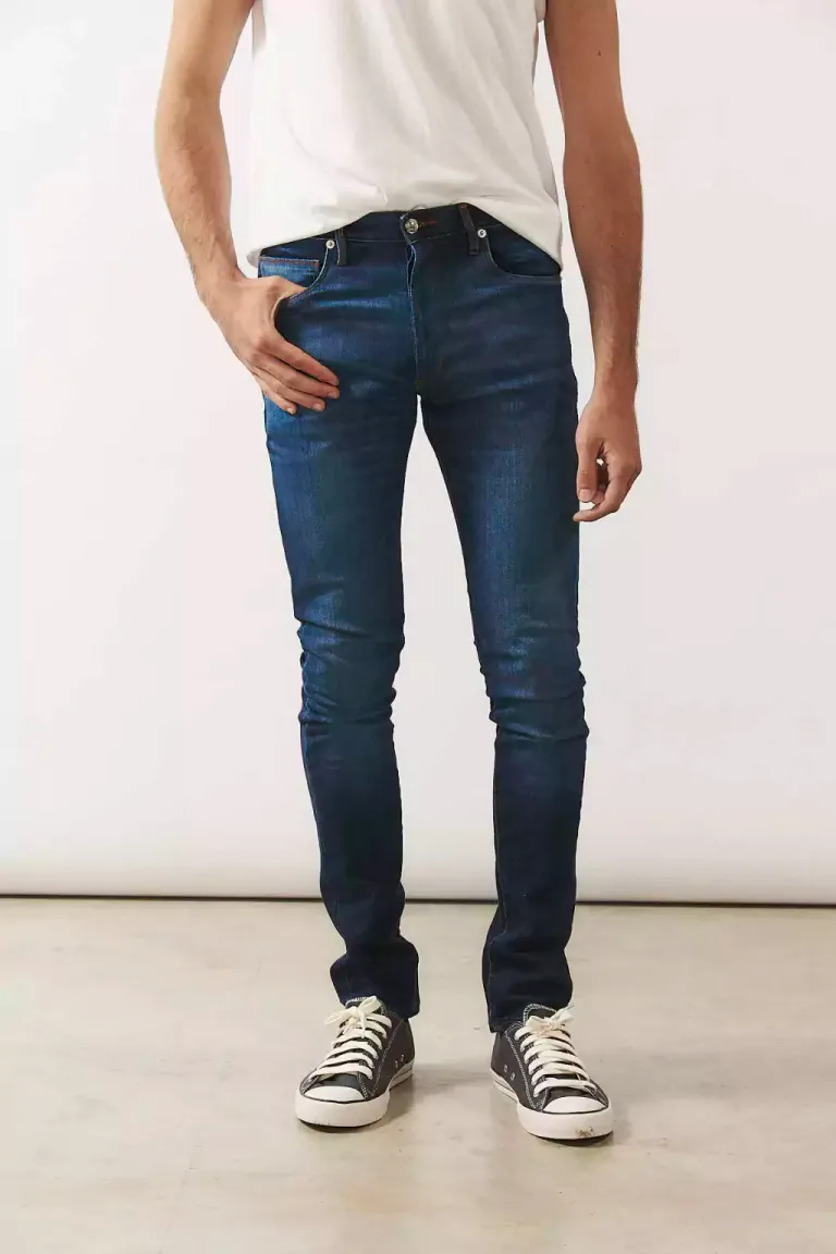 Pantalones de mezclilla azul oscuro con corte slim para hombre de Bensimon en Pantalones para argentina