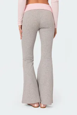Leggings molly acampanados con contraste de Edikted en Pantalones para argentina