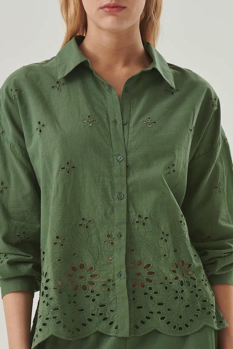 Camisa de manga larga con bordado calado en toda la superficie y terminación bordada en el ruedo de Sweet en Camisas para argentina