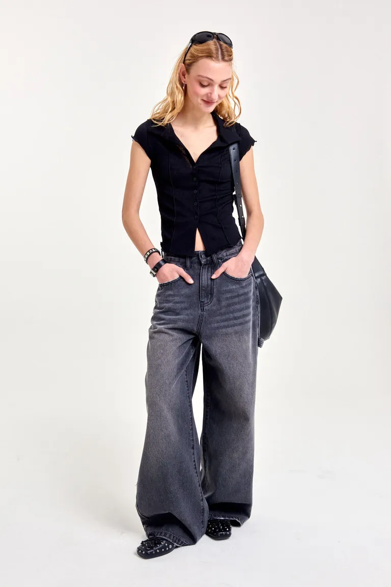 Pantalones de denim negro de pierna ancha con detalles funcionales y lavado artesanal de 47 Street en Pantalones para argentina