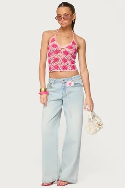 Top halter floral crochet contrastante de Edikted en Tops para argentina