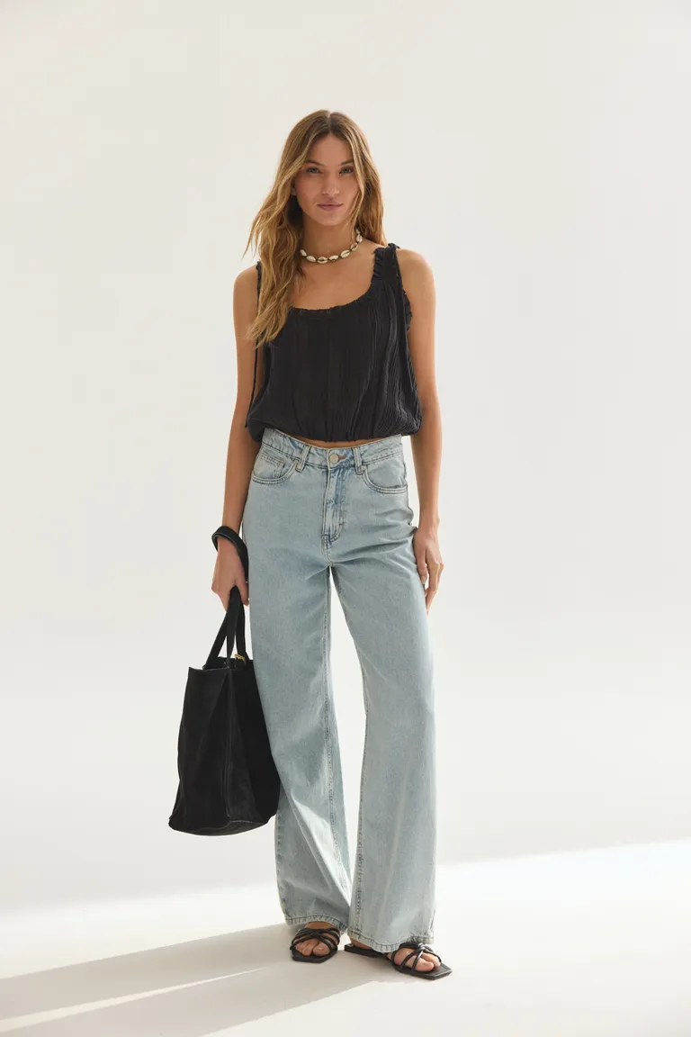 Blusa negra suelta y decorativa para mujer de Akiabara en Blusas para argentina