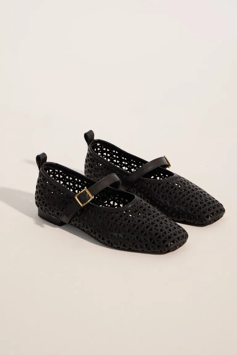 Ballerinas de cuero picado negras, perfectas para el verano de Portsaid en Ballerinas para argentina