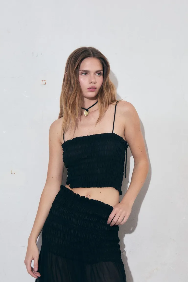 Elegante top de gasa crepe negro para mujer de Allo Martinez en Tops para argentina