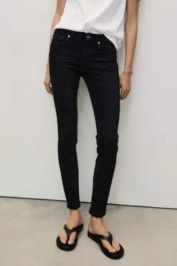 Jeans pushup skinny tiro bajo de Mango en Pantalones para argentina