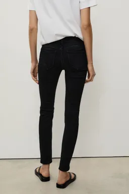 Jeans pushup skinny tiro bajo de Mango en Pantalones para argentina
