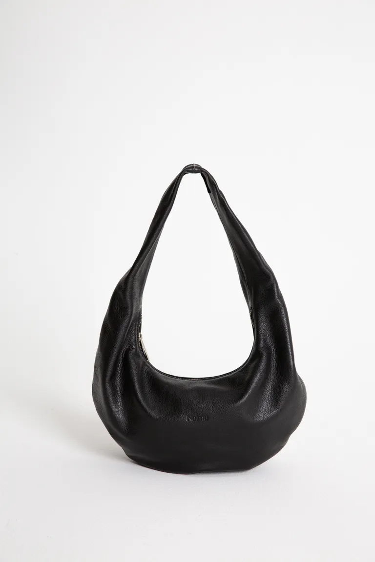 Cartera de mano de cuero en color negro con cierre y tira personalizada de Naíma en Bolsos y Carteras para argentina