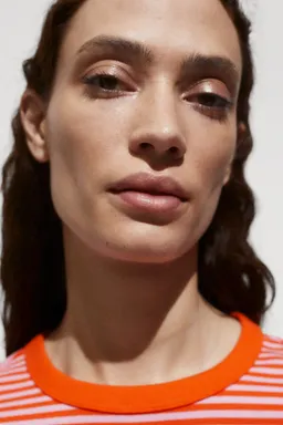 Remera rayada estampada de Mango en Remeras para argentina
