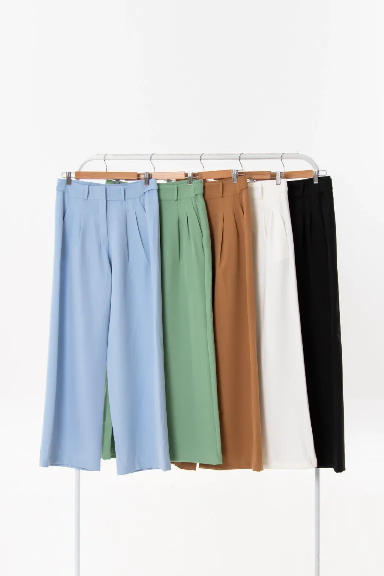 Pantalón Okinawa, prenda sencilla y práctica para el armario femenino de Apricot en Pantalones para argentina