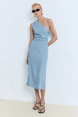 Vestido lyocell asimétrico drapeado de Mango en Vestidos para argentina
