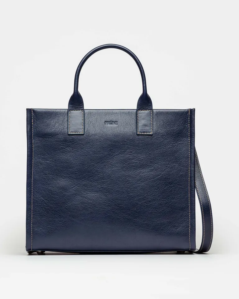 Cartera de mano Capri de cuero vegetal en color azul marino - Un accesorio elegante y versátil de Prüne en Bolsos y Carteras para argentina
