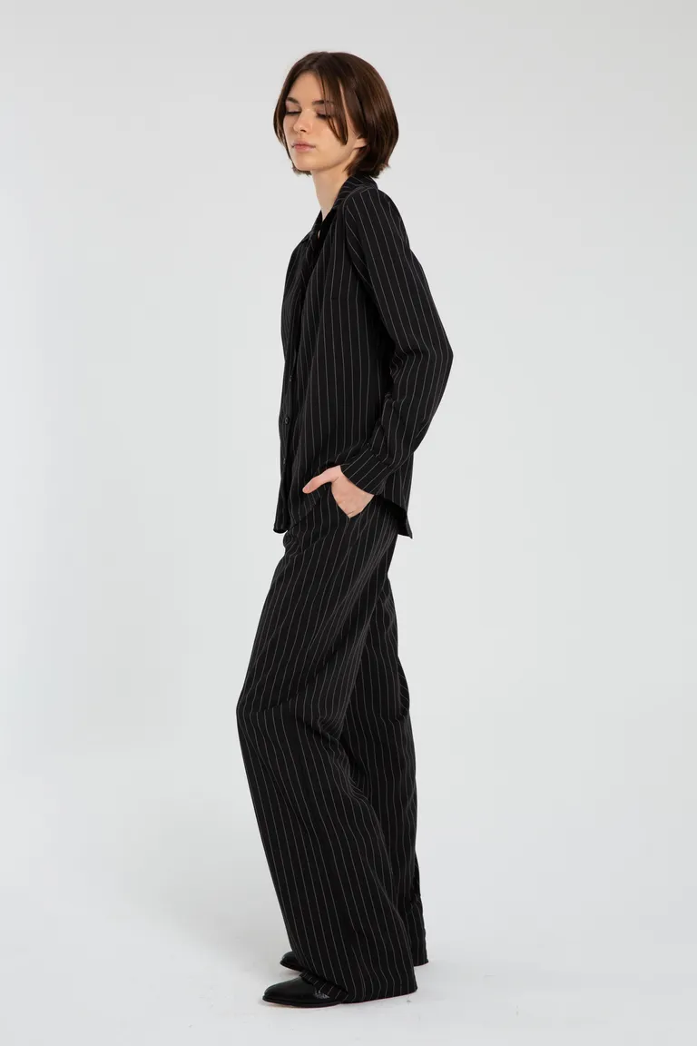 Pantalón de Corte Recto y Elegante con Diseño Rayado de Naíma en Pantalones para argentina