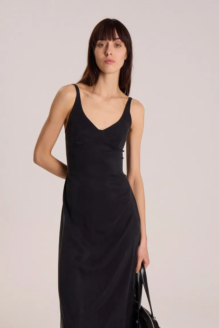 Vestido Negro de Corte Lencero para Mujer - Elegante y Sofisticado de Maria Cher en Vestidos para argentina