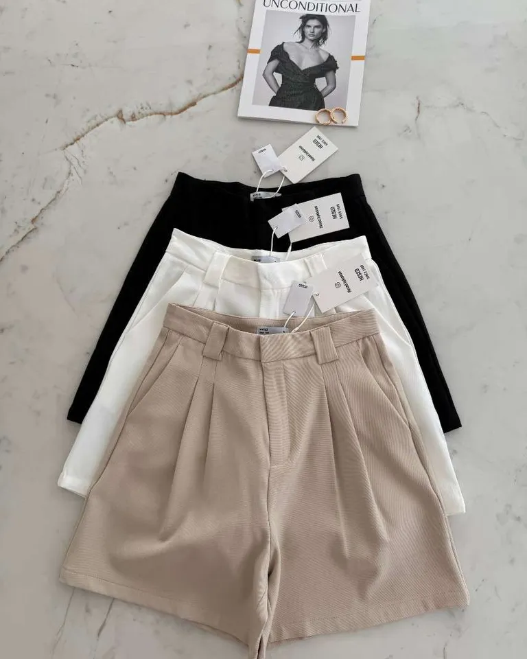 Bermuda de gabardina con pasacinto ancho y bolsillos para mujer de Hesed en Shorts para argentina
