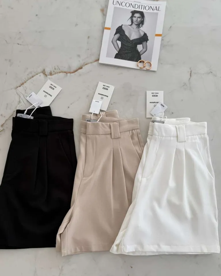 Bermuda de gabardina con pasacinto ancho y bolsillos para mujer de Hesed en Shorts para argentina