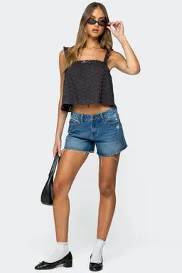 Musculosa tami volantes ojalillos de Edikted en Tops para argentina