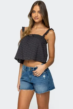 Musculosa tami volantes ojalillos de Edikted en Tops para argentina