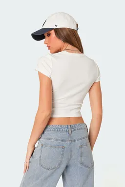 Remera corta básica mejorada de Edikted en Remeras para argentina