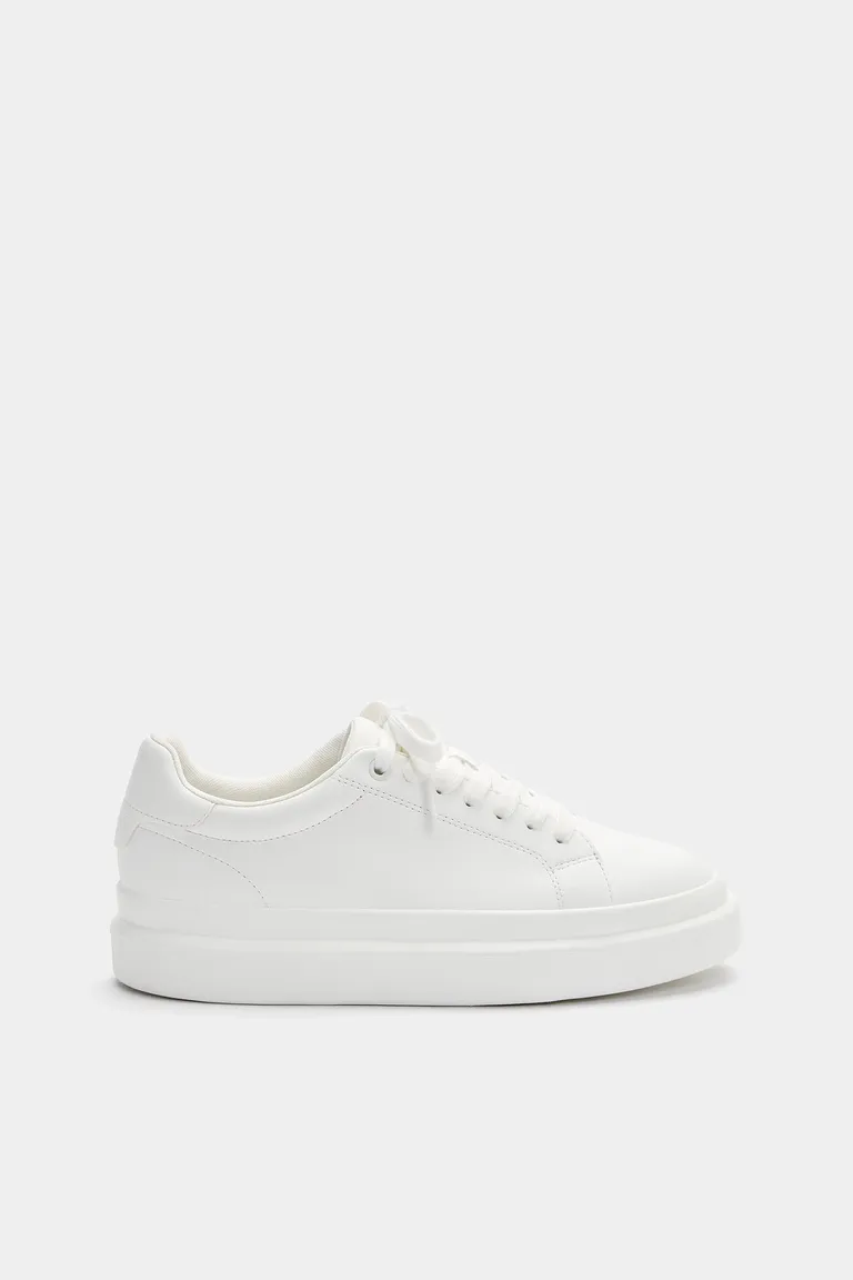 Zapatillas plataforma urbana de Pull&Bear en Zapatillas para argentina