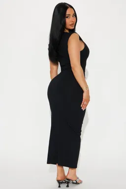 Vestido midi nina escote bardot de Fashion Nova en Vestidos para argentina