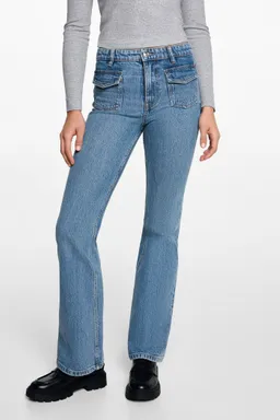 Jeans flare con bolsillos de Mango Teen en Pantalones para argentina