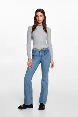 Jeans flare con bolsillos de Mango Teen en Pantalones para argentina