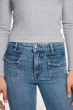 Jeans flare con bolsillos de Mango Teen en Pantalones para argentina