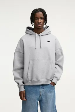 Buzo con capucha stwd de Pull&Bear en Buzos y Sweaters para argentina