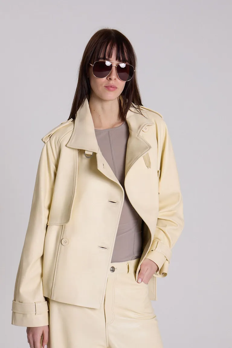 Abrigo de cuero corto con cruce y cinturón para mujer de Maria Cher en Chaquetas para argentina